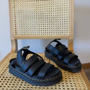 DR MARTIN SANDALS.
